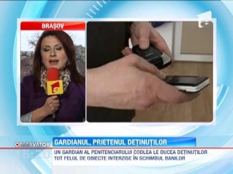 Un gardian de la Penitenciarul Codlea a fost retinut pentru luare de mita