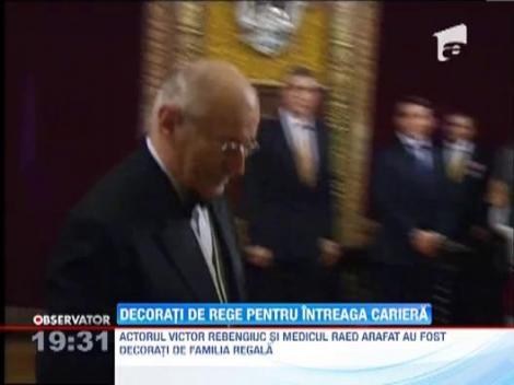 Actorul Victor Rebengiuc si medicul Raed Arafat, decorati de Familia Regala