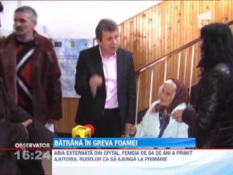 O hunedoareanca de 84 de ani a ales sa intre in greva foamei pentru o bucata de drum