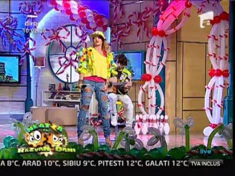 LIVE: Delia - "2 in 1"