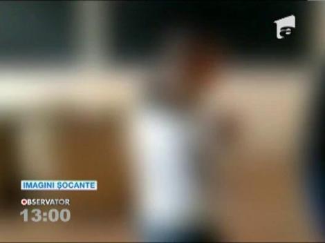 Un elev a fost batut crunt de patru colegi, chiar in sala de clasa a unui liceu din Braila