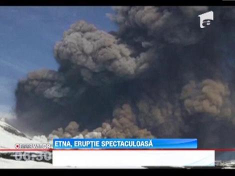 Singurul vulcan activ al Europei, Etna, a erupt din nou