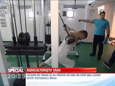 Agriculturistii tarii. Tinerii de la tara au lasat munca campului si s-au apucat de fiare