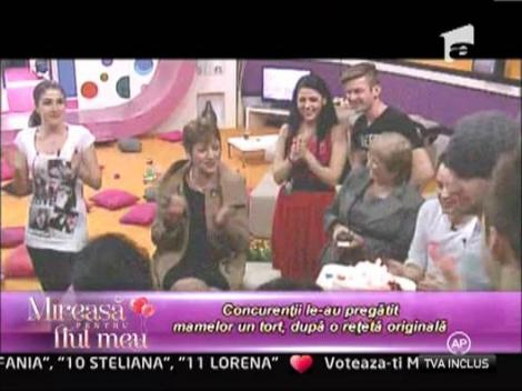 In lipsa mamelor, fetele si baietii au creat haos in casa