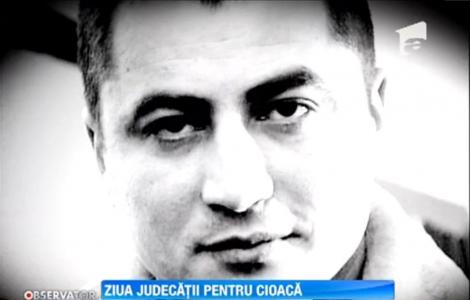 Cristian Cioaca spune ca sangele gasit in baie apartine instalatorului, care s-ar fi taiat la mana