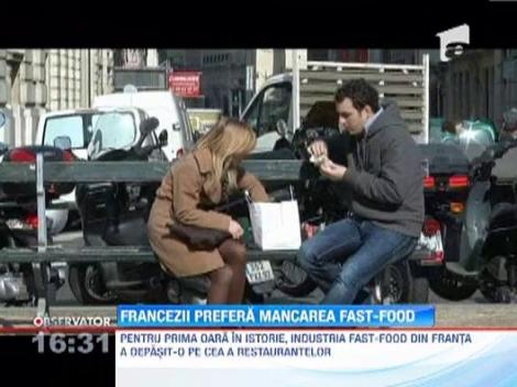 Industria fast-food din Franta a intrecut-o pe cea a restaurantelor, pentru prima oara in istorie