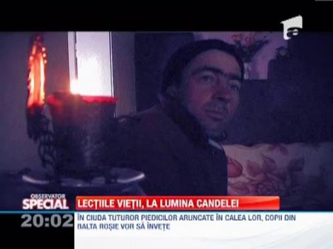 Pentru 13 copiii din Balta Rosie, Judetul Botosani, drumul spre scoala inseamna 10 kilometri de mers prin camp