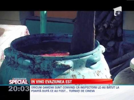 Cei mai batrani evazionisti din Romania, producatorii de tuica si vin