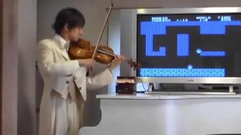 FABULOS | Un muzician de senzatie acompaniaza jocul Super Mario cu o vioara! (VIDEO)