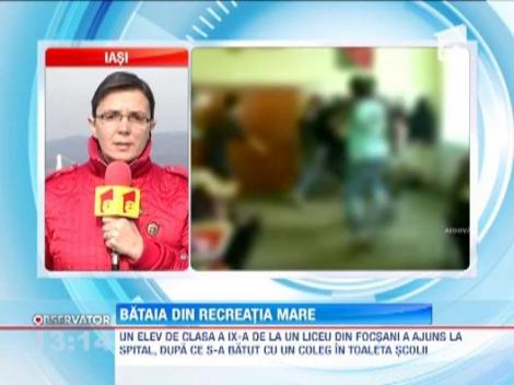 Un elev din Focsani a ajuns la spital, dupa ce s-a batut in toaleta scolii