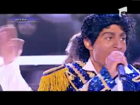 Sonny Flame se transforma in Michael Jackson - "Black or white"