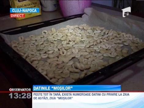Datini de Ziua "Mosilor": Pe 9 martie, se mananca mucenici si se beau 44 de pahare cu vin!