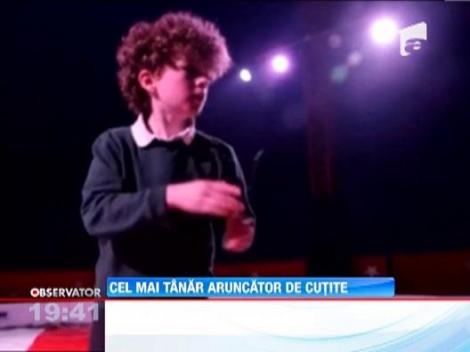 Cel mai tanar aruncator de cutite