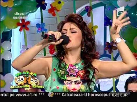 Rona Hartner & Bartholo Claveria - "Beso"