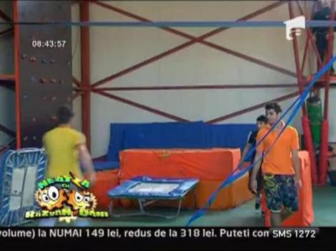 Scoala in care oamenii invata sa fie oameni