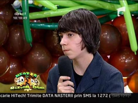 Cosmin Agache canta 5 ore pe zi beatbox!