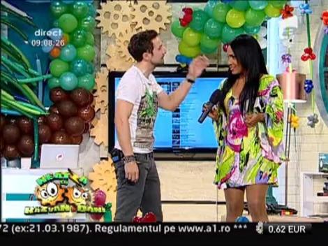 Cubaneza Biu Marquetti a luat lectii de hora banateana de la Razvan si Dani