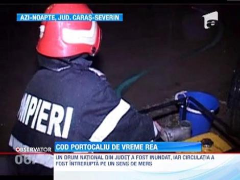 Avertizare cod galben de ploi si vijelii. Locuitorii din vestul si centrul tarii s-au confruntat deja ploi torentiale