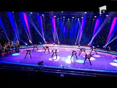 Jos cu...sapca pentru trupa "AS". Si CRBL chiar a facut-o!