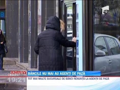 Bancile renunta la agentii de paza