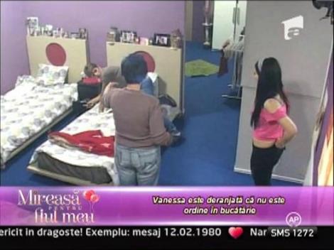 Vanessa si Steliana au avut un conflict in bucatarie!