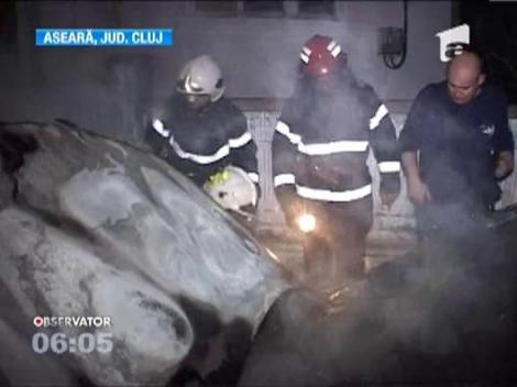 Cluj: O masina s-a facut scrum dupa ce a luat foc din senin