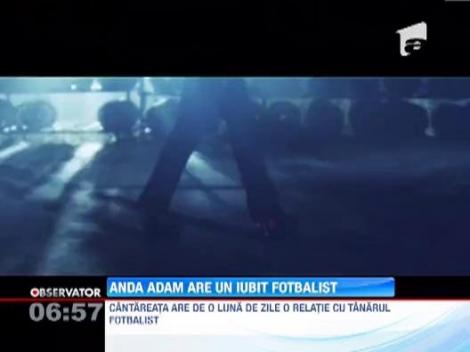 Anda Adam si fiul lui Fane Tara, surprinsi in ipostaze intime intr-un club de lux