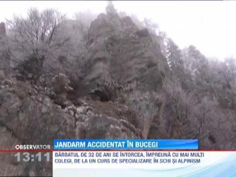 Un jandarm din Sinaia a cazut intr-o vale de cativa metri si s-a lovit puternic la cap