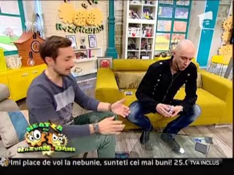 VIDEO: Magicianul Johannes l-a "usurat" pe Puberu de 10 lei! 