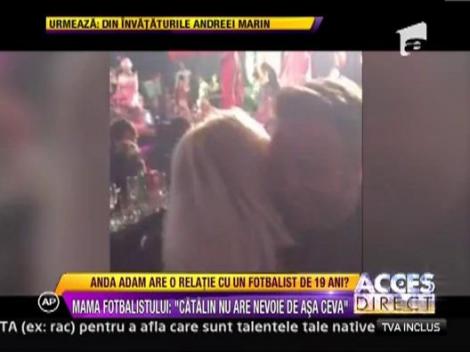 Anda Adam, in compania unui fotbalist de 19 ani