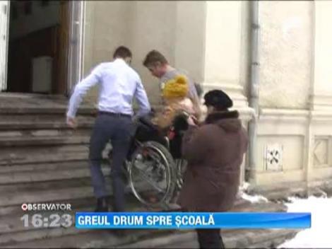 La Piatra Neamt sa fii elev cu dizabilitati e un cosmar
