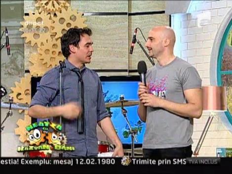 Voltaj pregateste un turneu in tara