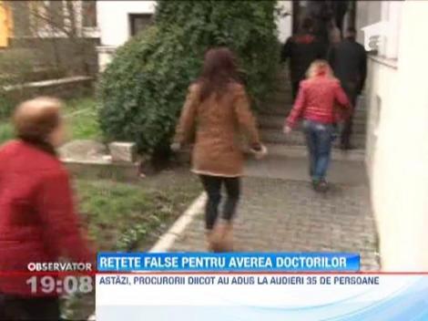 Mafiotii au imbracat halate albe! Medici si farmacisti din Deva s-au imbogatit din retete false