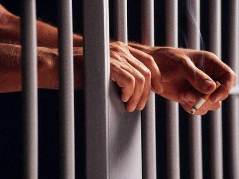 Un penitenciar din California se imbogateste pe seama detinutilor