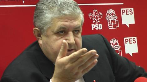Deputatul PSD Gavril Marza risca sa fie suspendat din Parlament pentru ca a votat la doua maini