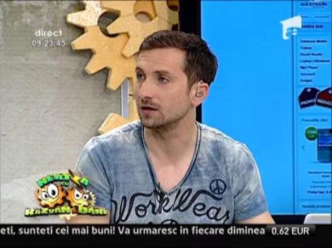  Neatza | Glume cu Steven Seagal, cu ocazia zilei sale de nastere