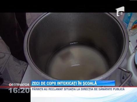 Zeci de copii intoxicati in scoala