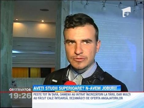 Sute de someri s-au calcat in picioare pentru un loc de munca