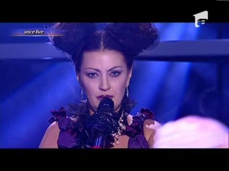 Rona Hartner se transforma Annie Lennox - No More 'I Love You's'