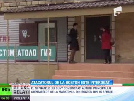 Atacatorul de la Boston este interogat