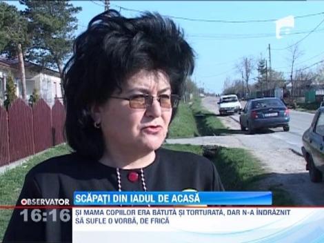 Cei 3 copii din judetul Vaslui torturati de propriul tata, dusi intr-un centru pentru victimele violentei