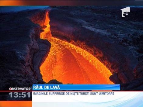 Spectacol de foc in peninsula Kamchatka