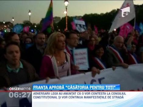 Franta recunoaste casatoriile intre persoane de acelasi sex