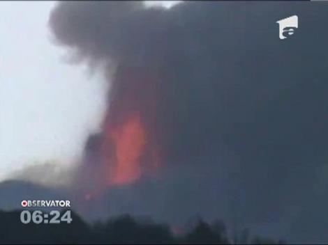 Vulcanul Etna a erupt pentru a 13-a oara de la inceputul anului