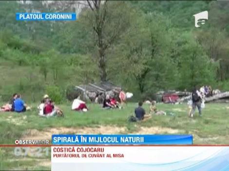 Peste 2500 de yoghini au luat parte la prima spirala din acest an