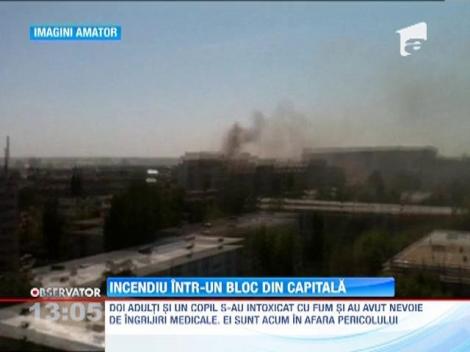 Incendiu puternic intr-un bloc de locuinte din cartierul Titan