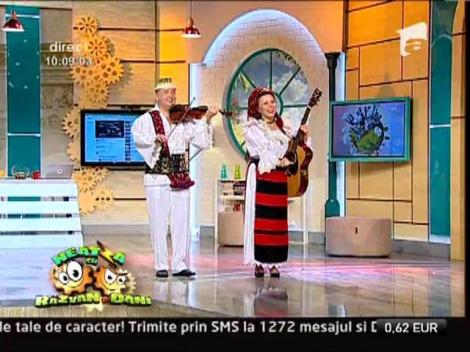 Cornelia si Lupu Rednic - "Aicea-i locu' frumos"