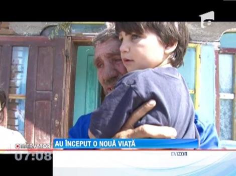 Cosmarul copiilor tinuti intr-o cusca din lemn a luat sfarsit