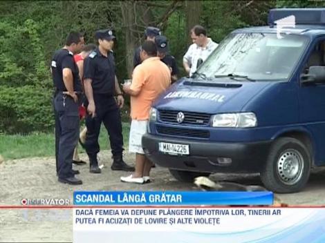 Scandal la o petrecere campeneasca. O femeie a fost lovita in timpul altercatiei dintre trei tineri