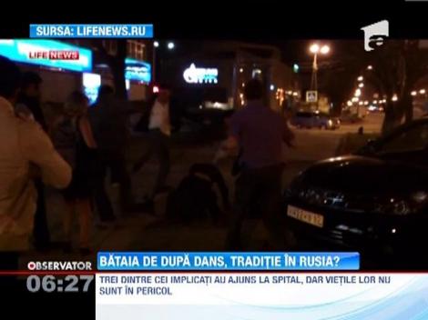 Mai multi tineri rusii au incheiat petrecerea de Paste cu o bataie in plina strada